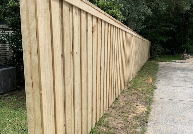 Wood fence installation contractor