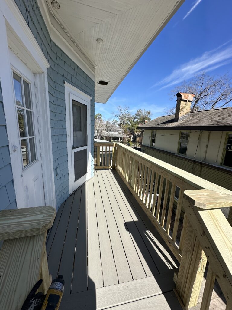 Composite landing, steps and railing San Marco