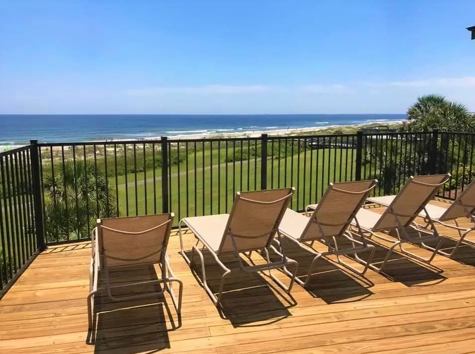 Composite Aluminum Railing 11