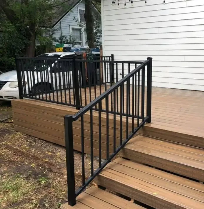 Composite Aluminum Railing 4
