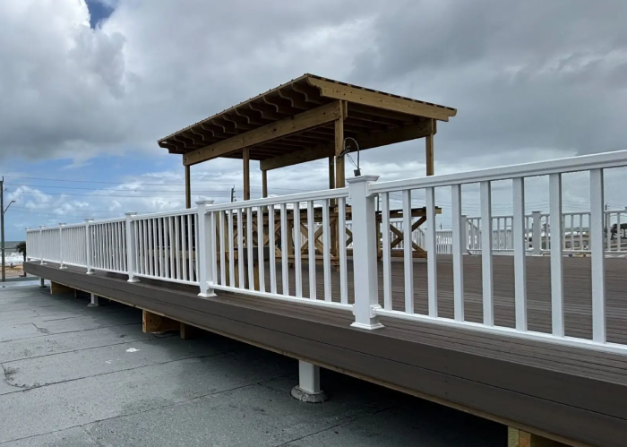 Composite-Aluminum-Railing-10