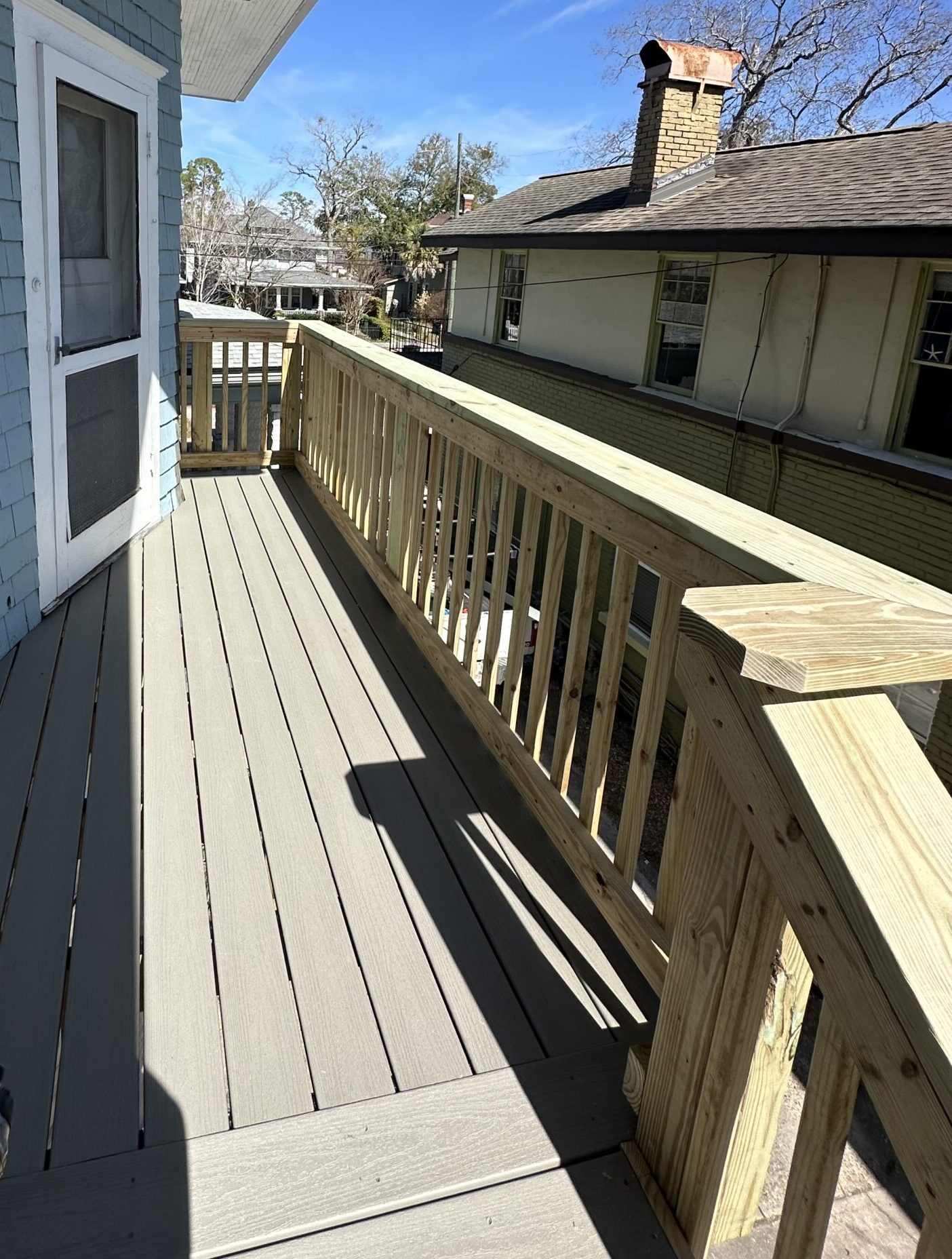 Composite-landing-steps-and-railing-San-Marco-scaled