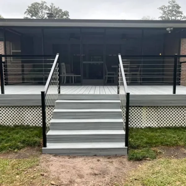 Screened-In Decks vs. Open Decks in Jacksonville